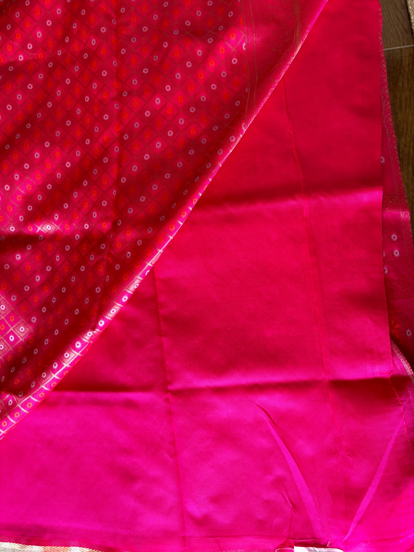 Rani Pink Bhandani Saree