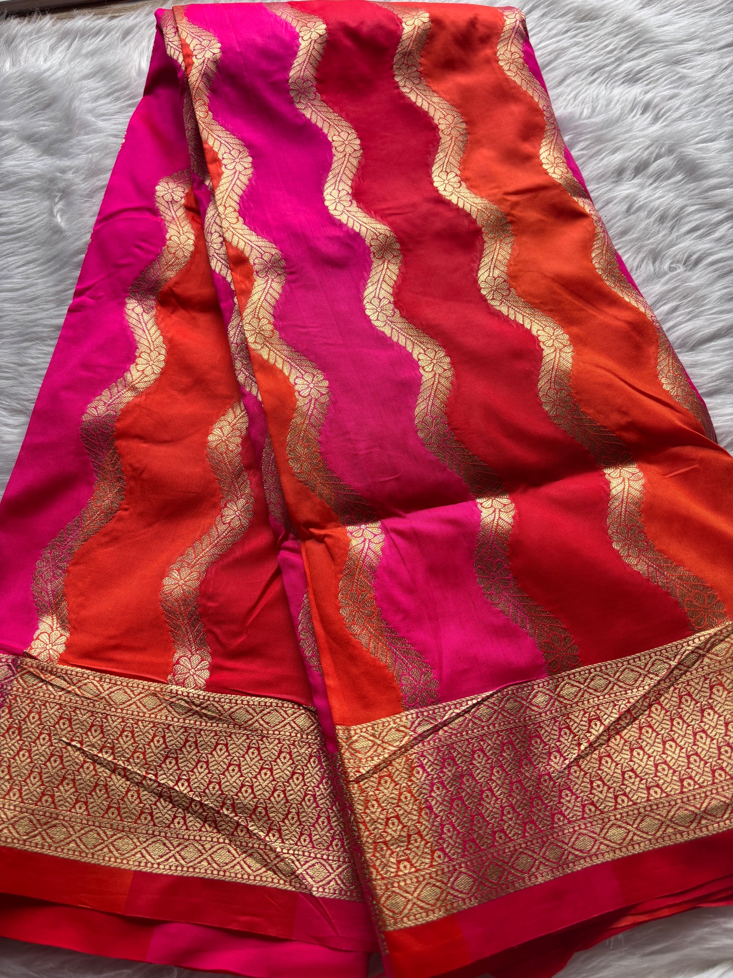 Lehariya Pink and Orange Soft Silk Saree