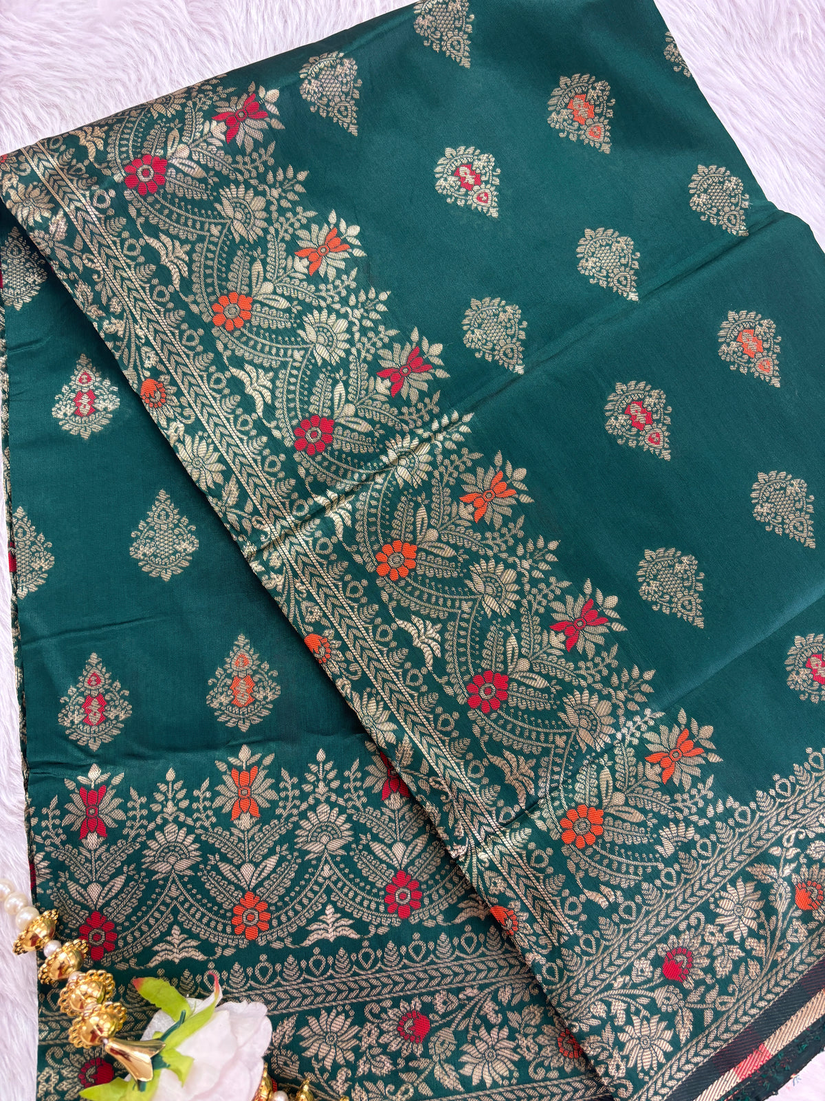 Meera – Emerald Green Soft Silk Saree