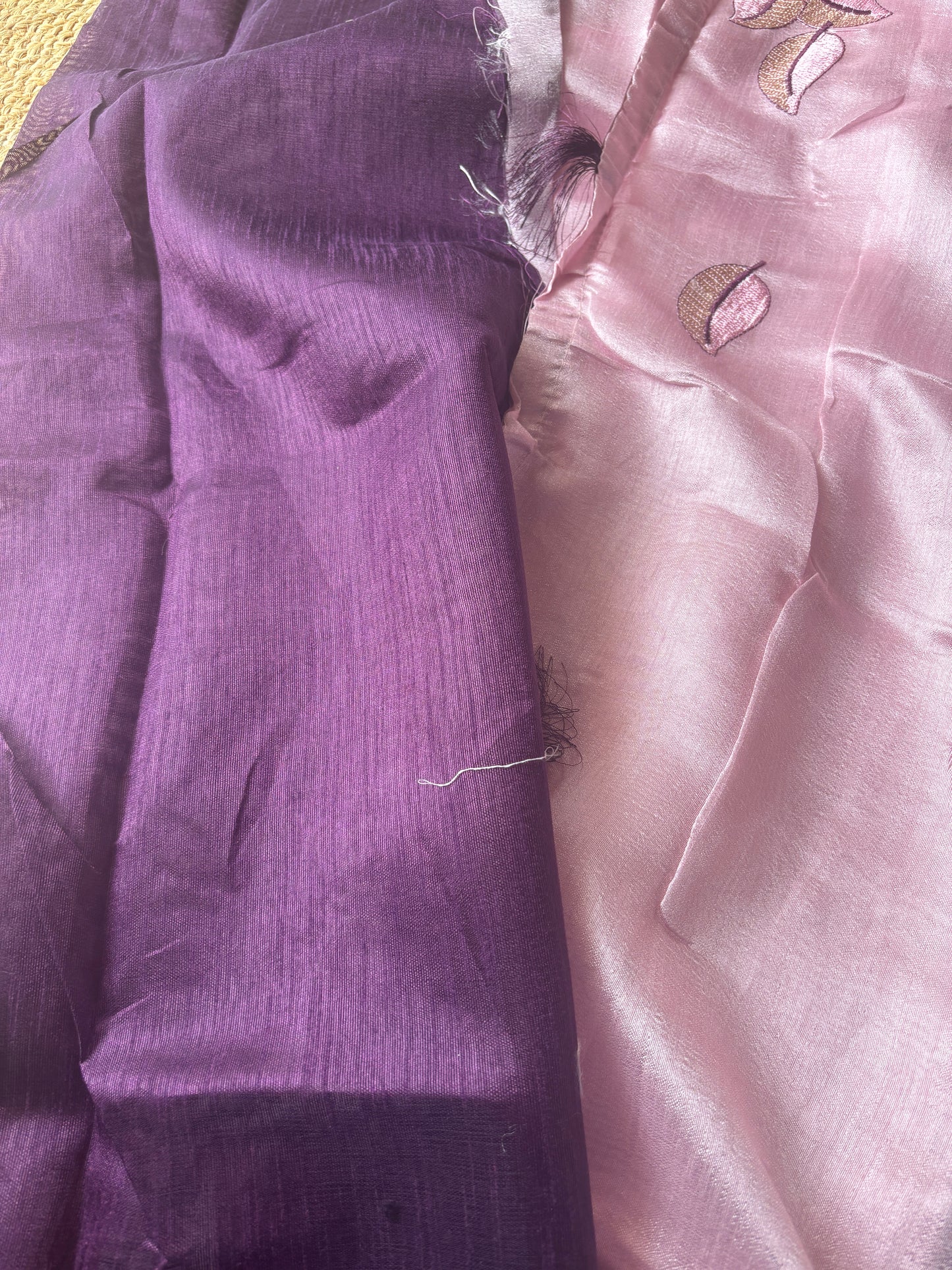 Dola Silk Saree leave design
